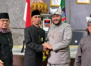 Semen Padang Raih Apresiasi: Ilham Akbar Sabet Pin Emas dari Pemko