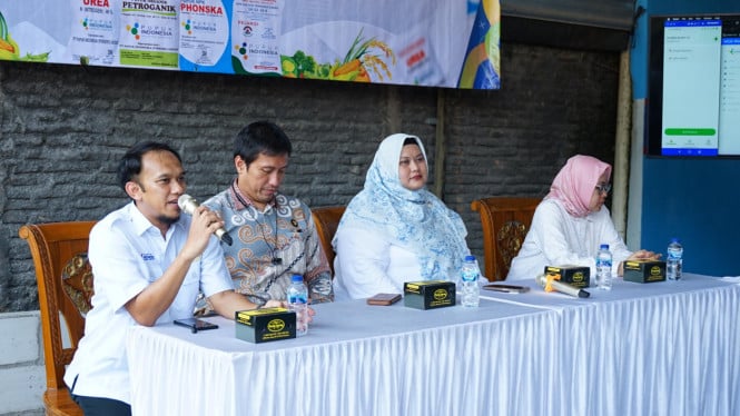 dukung-swasembada-pangan,-pupuk-indonesia-ajak-petani-grobogan-tebus-pupuk-sesuai-aturan-terbaru