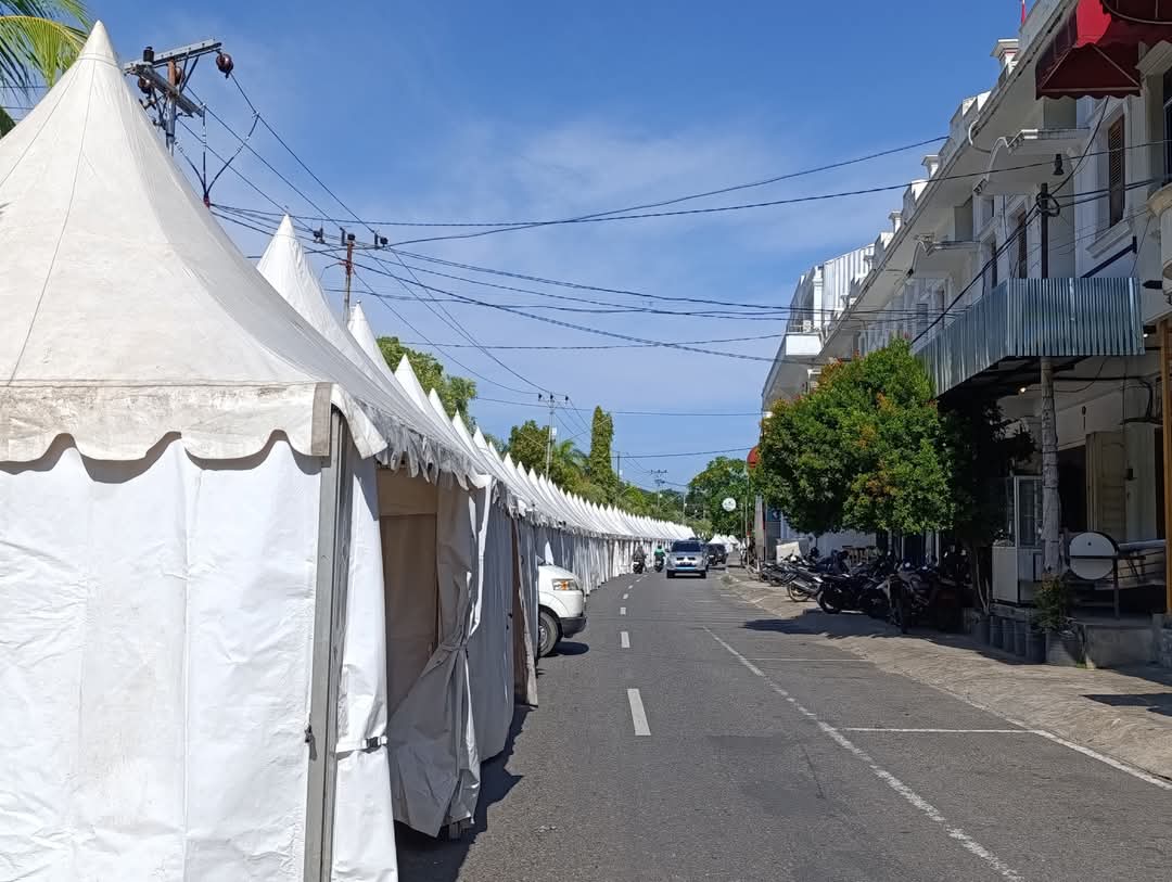 selama-hjk,-nasi-padang-enak-dan-berbagai-kuliner-dijual-di-kota-tua