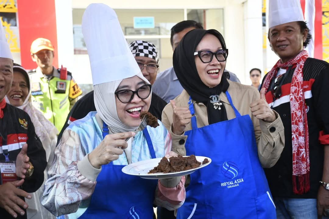 sesmen-ekraf:-rendang-padang-lamak-bana!!