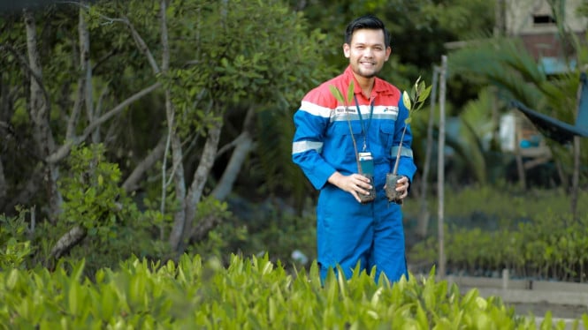lestarikan-ekosistem-pesisir,-pertamina-hadir-dalam-pengembangan-kawasan-mangrove-dan-pengelolaan-sampah-kamal-muara