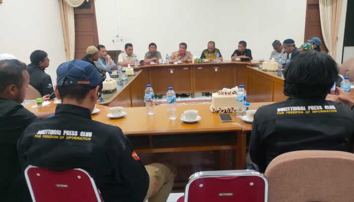 Bupati Agam Minta Maaf, Wali Jorong Arogan Terancam Sanksi, Donatur Diapresiasi!