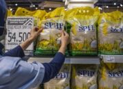 Ritel Batasi Pembelian Beras SPHP Bulog Maksimal Dua Kemasan per Orang