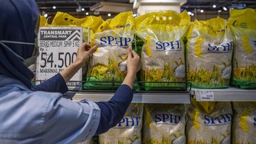 beli-beras-murah-dibatasi-2-pak-per-orang-di-indomaret-alfamart-cs