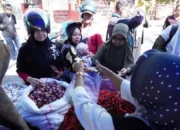 Polres Tanah Datar Gelar Pangan Murah, Masyarakat Serbu Kebutuhan Dapur!