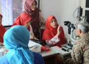 Padang Gelar Periksa Mata Gratis, Sasar Lansia dan Bagikan Kacamata