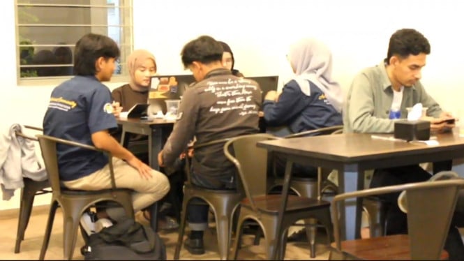 pengusaha-takut-putar-musik-imbas-aturan-royalti,-nongkrong-di-kafe-terasa-garing