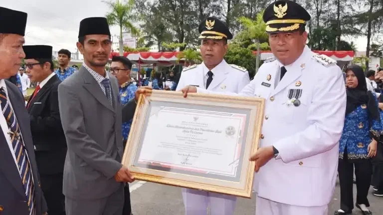 enam-unit-layanan-publik-pariaman-raih-penghargaan-nasional-pada-hut-ri-ke-80