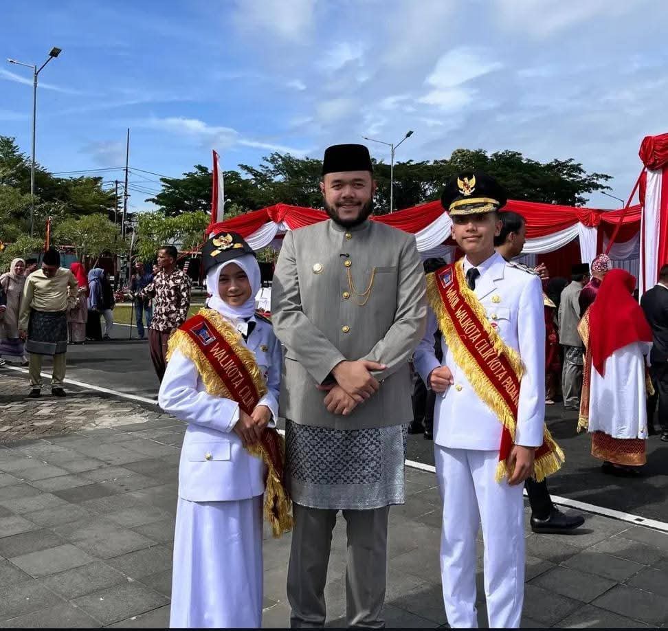kaori-dan-chaka-jalani-tugas-perdana-sebagai-wakoci-dan-wawakoci-kota-padang