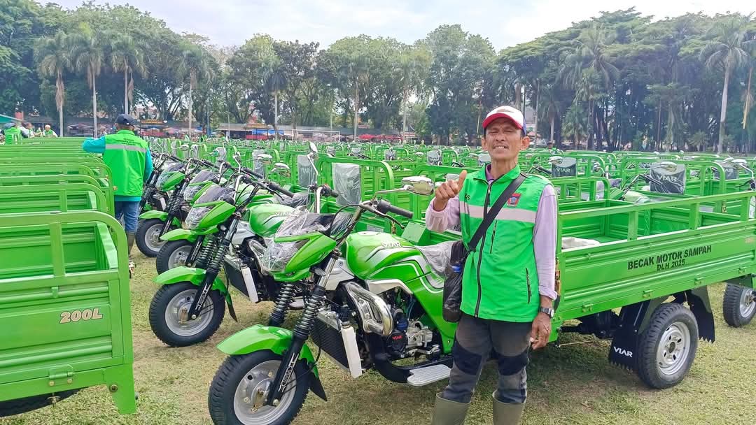 dulu-pakai-becak-pribadi,-kini-lps-anduring-punya-bentor-baru-untuk-angkut-sampah
