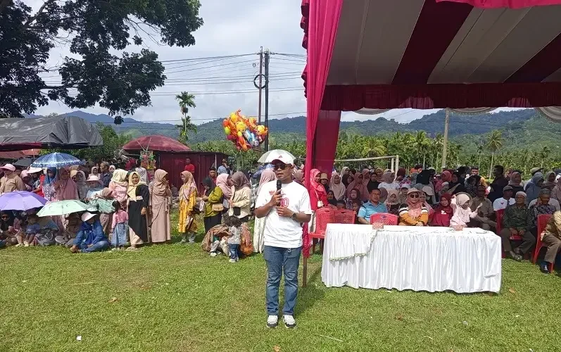 meriahkan-hut-ri-ke-80,-nagari-panti-selatan-gelar-pawai-alegoris