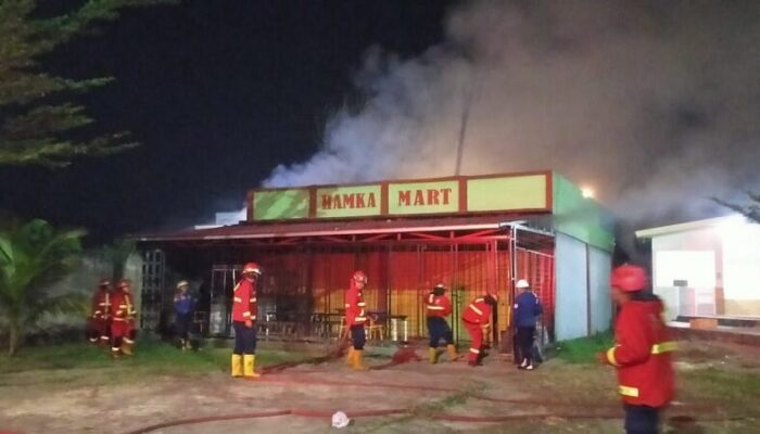 Hamka Mart di Padang Dilalap Api, Kerugian Capai Ratusan Juta Rupiah