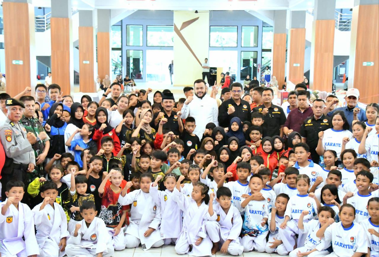 350-karateka-se-sumbar-berjuang-rebut-piala-wali-kota-padang