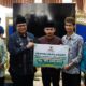 kader-ulama-kuliah-di-timur-tengah-terima-zakat-dari-baznas-tanah-datar