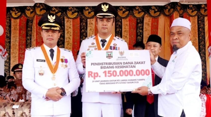 baznas-sijunjung-salurkan-bantuan-pembangunan-jamban-sehat