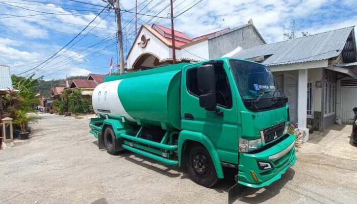 Krisis Air Bersih Landa Barangin, Wako Turunkan Tangki Bantu Warga