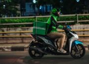 GOTO Buru Identitas Driver Ojol Tewas Terlindas Rantis Brimob di Pejompongan