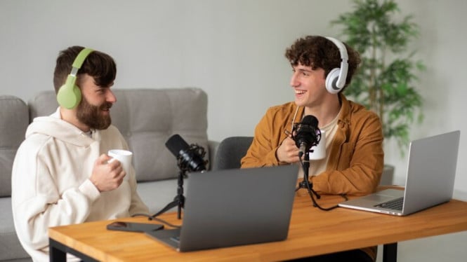 orang-indonesia-lebih-suka-podcast-video-daripada-audio,-ini-alasannya