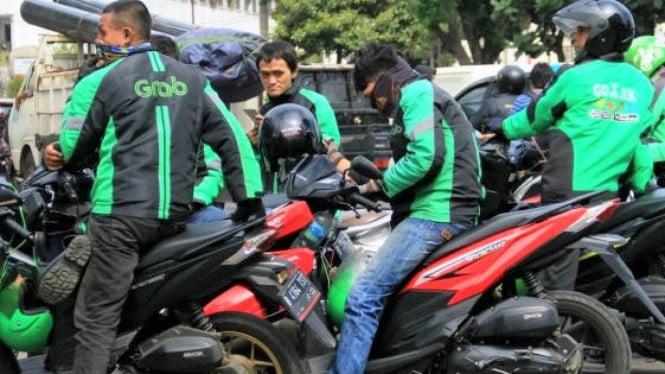 demo-ricuh-bikin-grab-tarik-semua-karyawan-kerja-dari-rumah