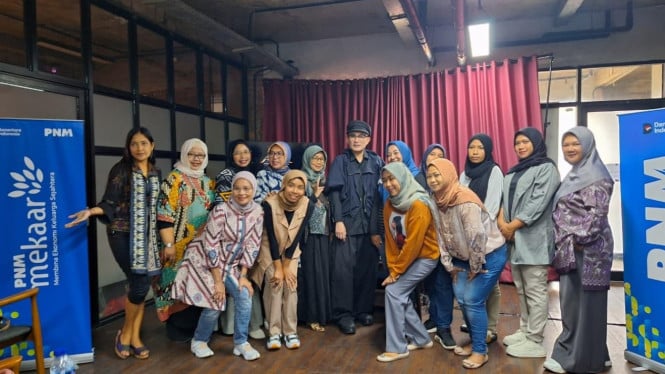 bersama-rinaldy-yunardi,-pnm-bawa-14-perempuan-hebat-ke-panggung-dunia-industri-kreatif