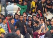Mahasiswa dan Masyarakat Padang Gelar Aksi, DPRD Sumbar Terima Aspirasi