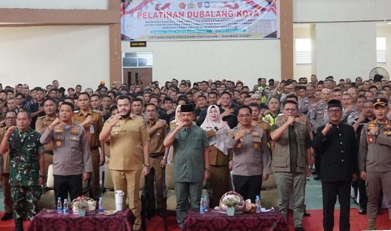 208-calon-dubalang-kota-padang-dibekali-kemampuan-pengamanan-di-spn-polda-sumbar