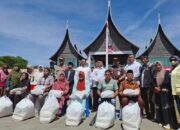 Pemko Bukittinggi Salurkan Bantuan Sembako untuk Lansia dan Disabilitas