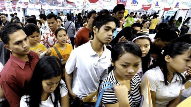 lowongan-kerja-anjlok-drastis,-pakar-sebut-pasar-tenaga-kerja-di-titik-kritis