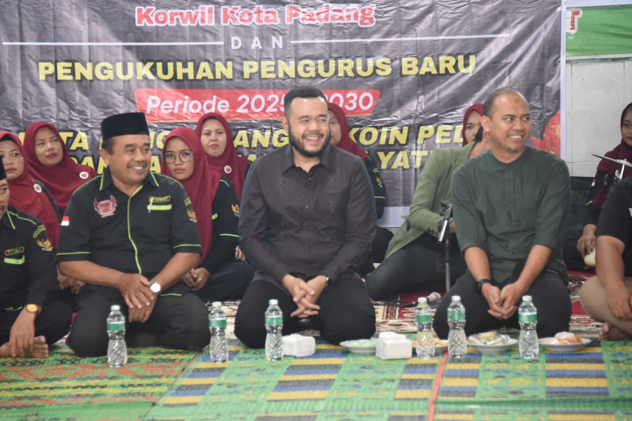 wako-fadly-amran-hadiri-anniversary-v-dan -pengukuhan-pengurus-pedagang-bakso