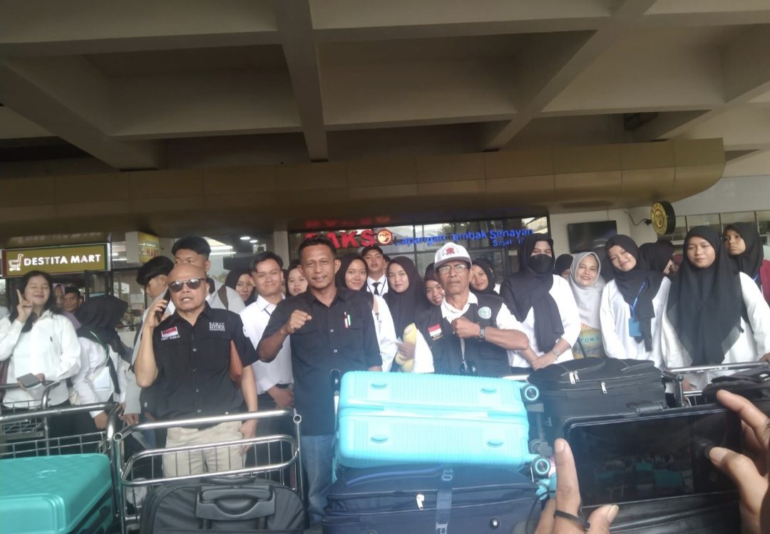 25-putra-sumbar-penerima-beasiswa-sdm-sawit-dilepas-dpw-apkasindo-di-bim