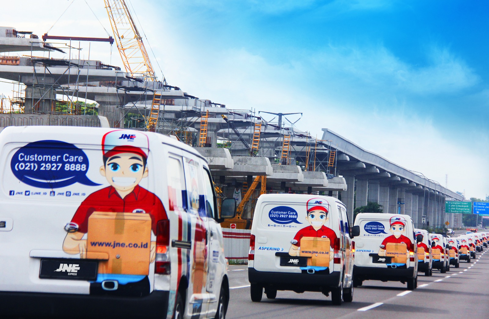 apresiasi-pelanggan-setia,-jne-kembali-gelar-jlc-race-2025-berhadiah-mobil-listrik