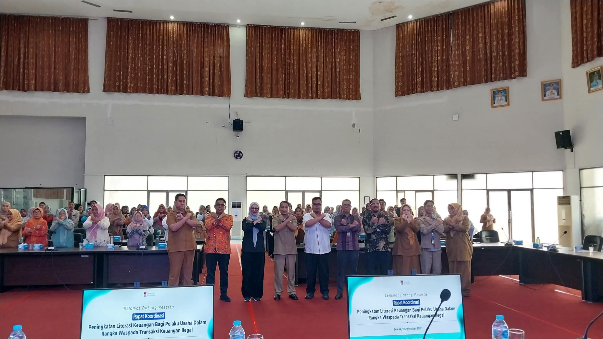 pelaku-umkm-kota-padang-diingatkan-untuk-waspada-transaksi-keuangan-ilegal