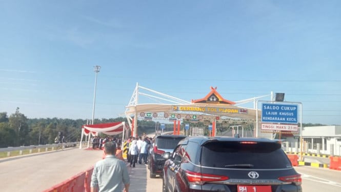 resmikan-tol-tempino-simpang-ness-tanpa-tarif,-gubernur-jambi-wanti-wanti-agar-dirawat