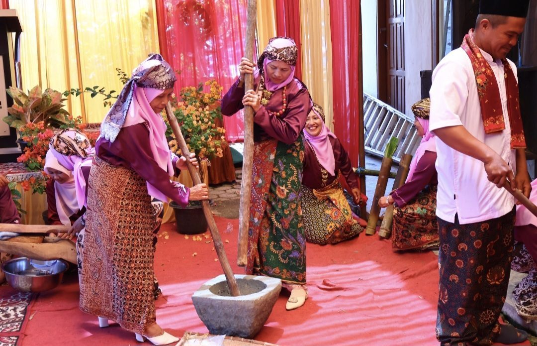 nagari-sungai-durian-baralek-gadang,-gelar-“malomang-jo-mangalamai,-sumarak-manyambuik-hari-rayo”