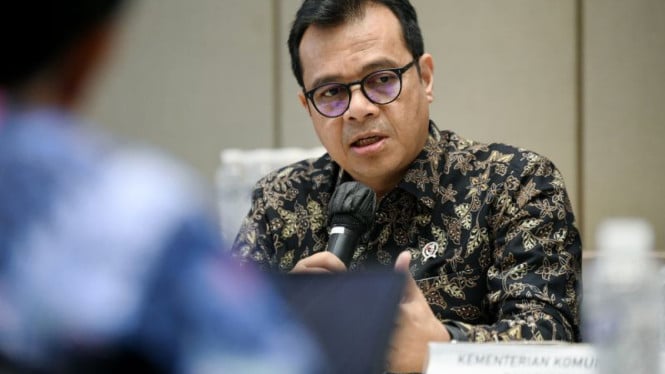 nezar-patria-akui-industri-media-terguncang-akibat-ai