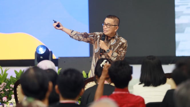 ribuan-visitor-antusias-berburu-produk-lifestyle-dan-elektronik-di-global-sources-indonesia-2025
