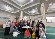 Farmasi Unand Latih Warga Olah Belimbing Wuluh Jadi Obat