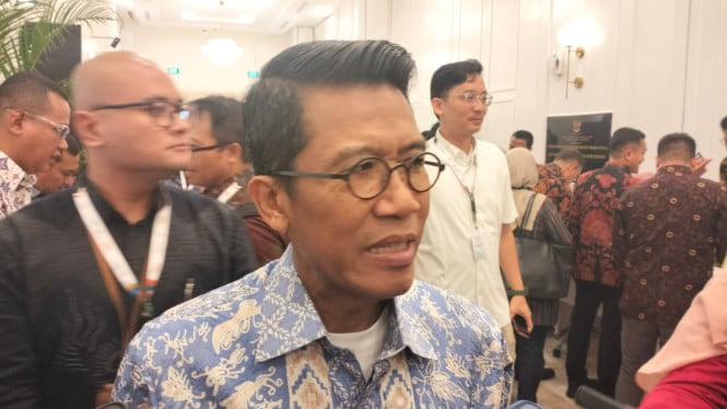 dpr-dukung-keputusan-purbaya-tak-naikkan-cukai-rokok-di-2026