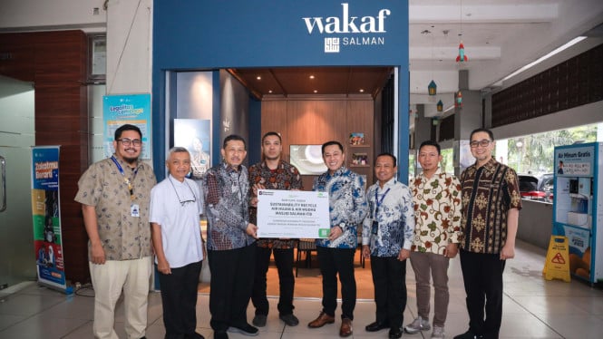 pegadaian-dan-masjid-salman-itb-wujudkan-keberlanjutan-lingkungan-melalui-teknologi-daur-ulang-air-hujan-&-air-wudhu