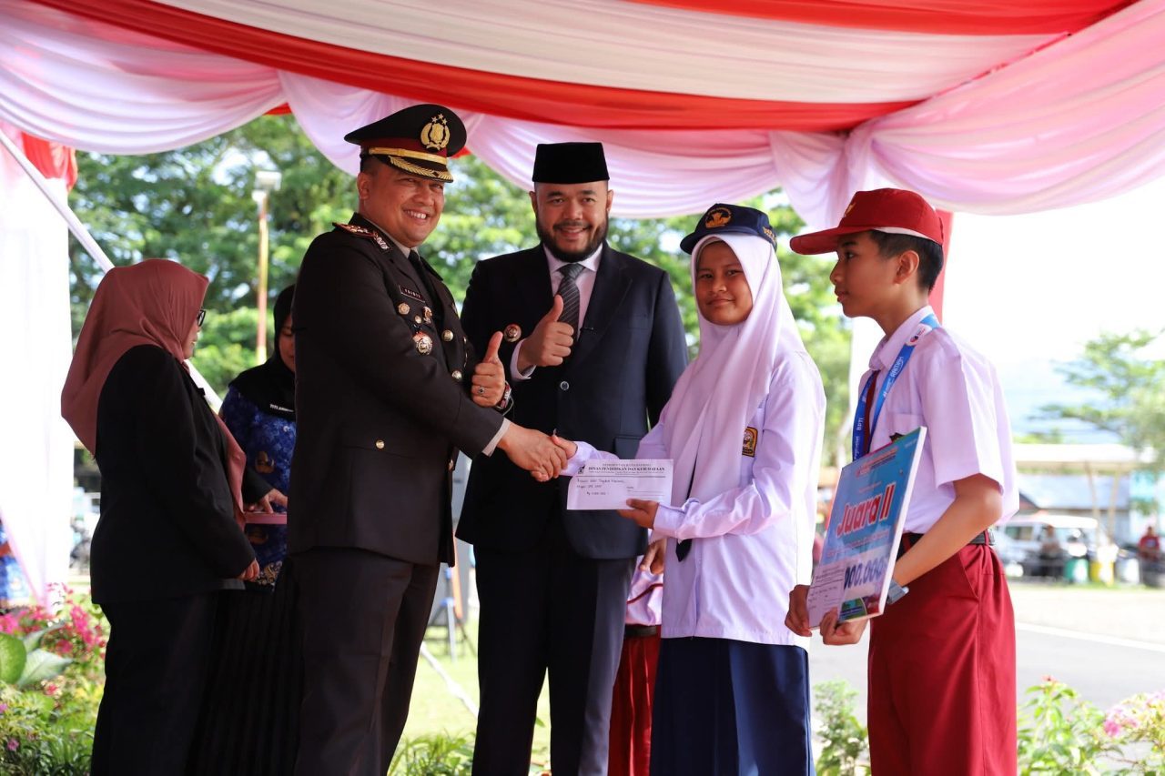 momen-upacara-hari-kesaktian-pancasila,-kota-padang-bertabur-prestasi