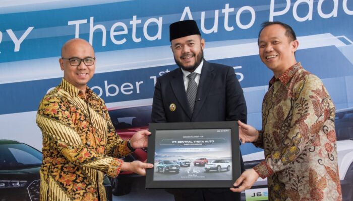 Padang Resmikan Showroom Chery, Dorong Kendaraan Listrik Berkembang