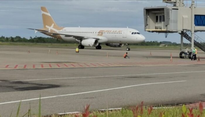 Pesawat Super Air Jet Rute Padang-Jakarta Mendarat Darurat di Palembang, Ini Penyebabnya