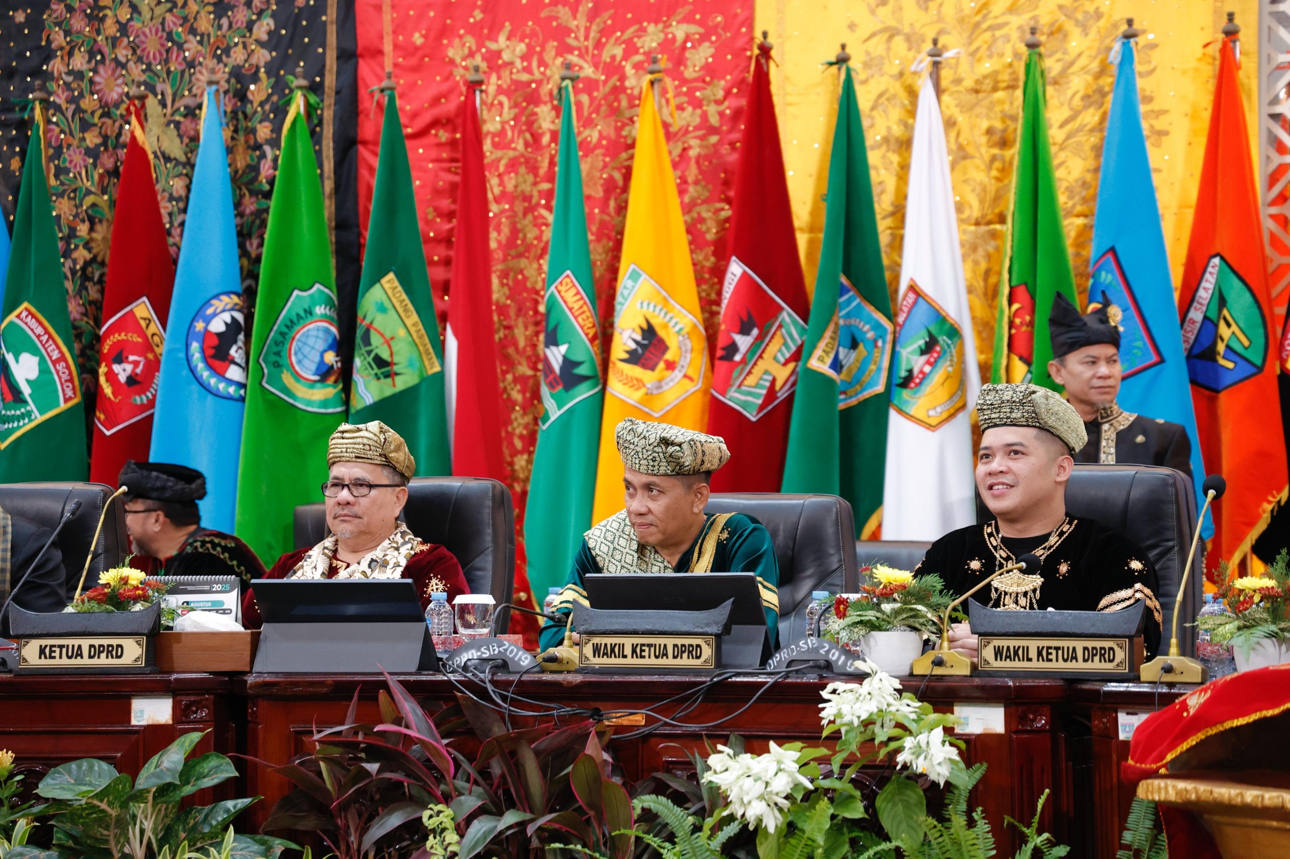 sumatera-barat-di-usia-80-tahun:-momentum-kebangkitan-bersama-menuju-daerah-maju-dan-sejahtera