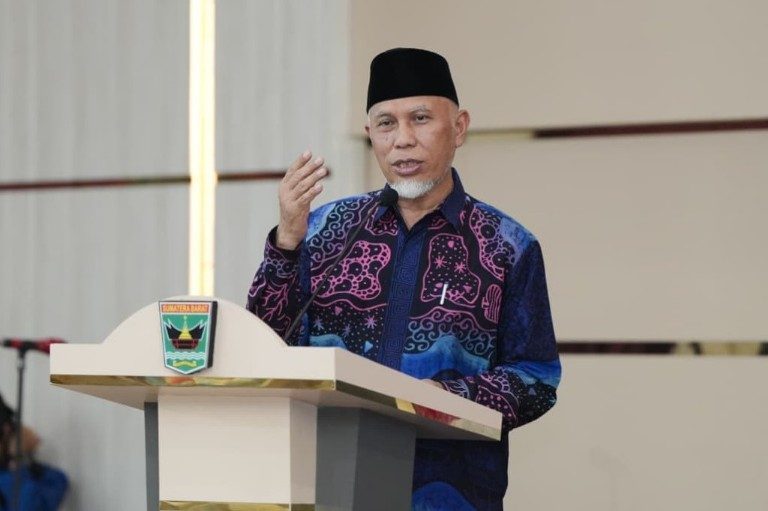 malam-resepsi-hut-ri-ke-80,-gubernur-mahyeldi-ajak-mari-bersama-bangun-sumbar 