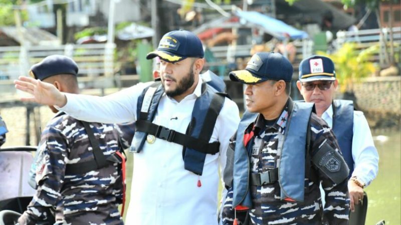 hut-ke-80-tni-di-padang:-pemko-dan-lantamal-ii-gelar-aksi-sosial,-kesehatan,-dan-bersih-sungai