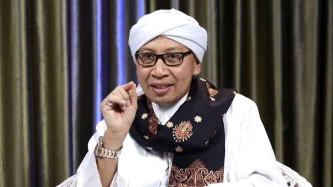 pinjam-uang-di-bank-syariah-termasuk-riba?-ini-penjelasan-buya-yahya
