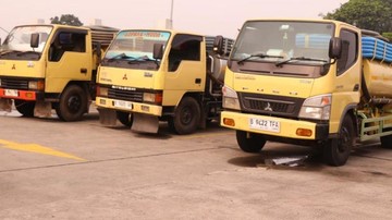 curhat-tukang-sedot-wc,-dulu-kipasan-duit-sekarang-order-sulit