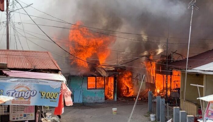 14 Rumah Hangus Terbakar di Pemancungan, Diduga Api Menjalar