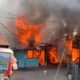14-rumah-hangus-terbakar-di-pemancungan,-diduga-akibat-api-pembakaran-sampah-menjalar