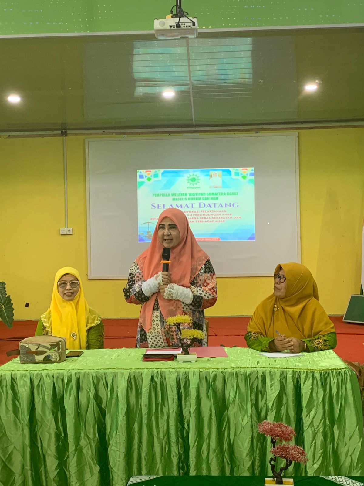 nevi-zuairina:-aisyiyah-konsisten-perjuangkan-perlindungan-perempuan-dan-anak-di-sumbar